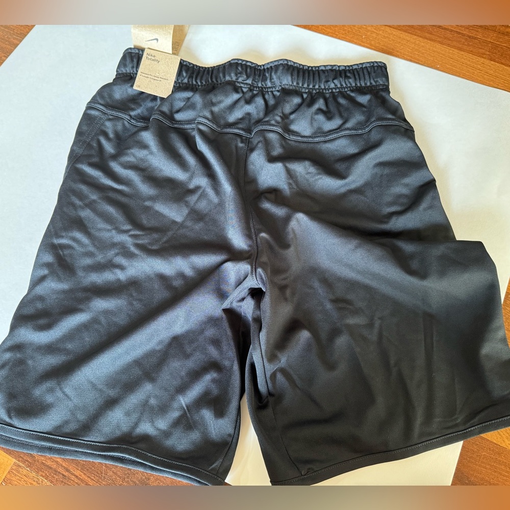 Nike Dri-FIT Totality shorts black men’s size small NWT - Picture 2 of 4